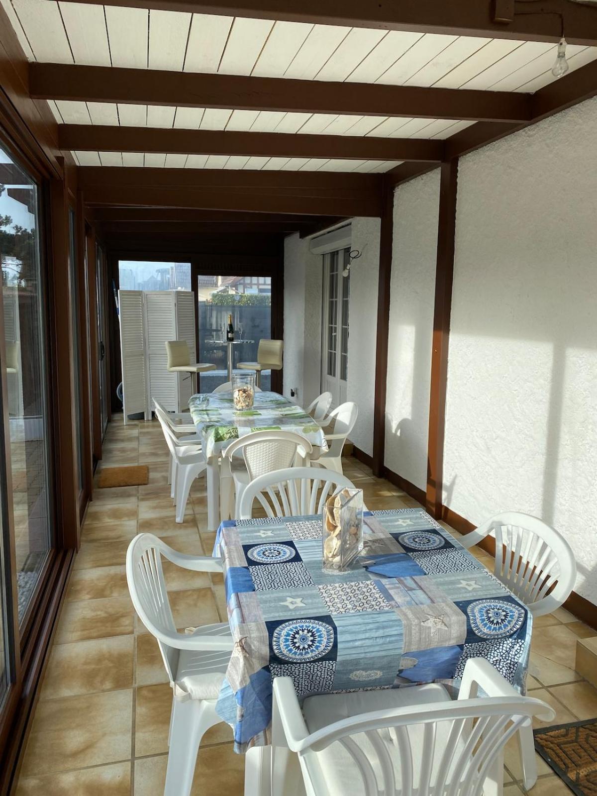 Les Volets Bleus-charmante Maison Entierement Equipee Face A La Pour 2 A 6 Personnes Ferienhaus
