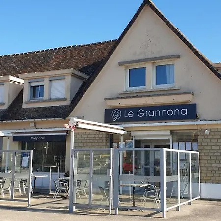 Les Volets Bleus-Charmante Maison Entierement Equipee Face A La Mer Pour 2 A 6 Personnes Bernieres-sur-Mer Exterior photo