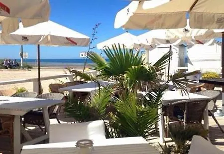 Les Volets Bleus-Charmante Maison Entierement Equipee Face A La Mer Pour 2 A 6 Personnes Bernieres-sur-Mer Exterior photo