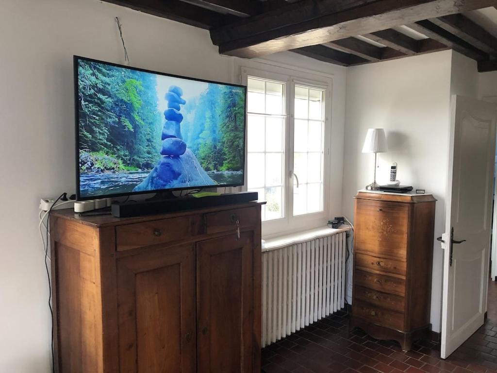 Les Volets Bleus-charmante Maison Entierement Equipee Face A La Pour 2 A 6 Personnes * Bernieres-sur-Mer