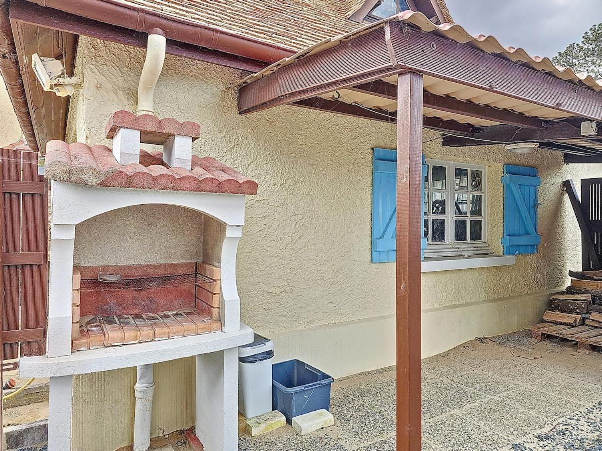 Holiday home Les Volets Bleus-charmante Maison Entierement Equipee Face A La Pour 2 A 6 Personnes *